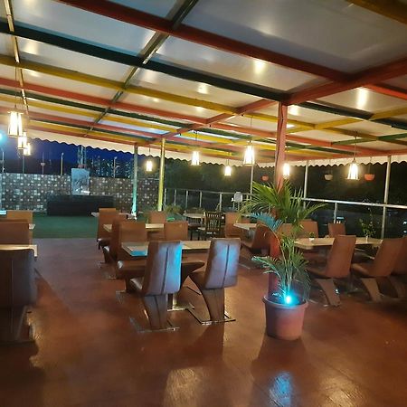 Hotel Lxia Hinjewadi - Indian Nationals Only Pimpri-Chinchwad Екстериор снимка