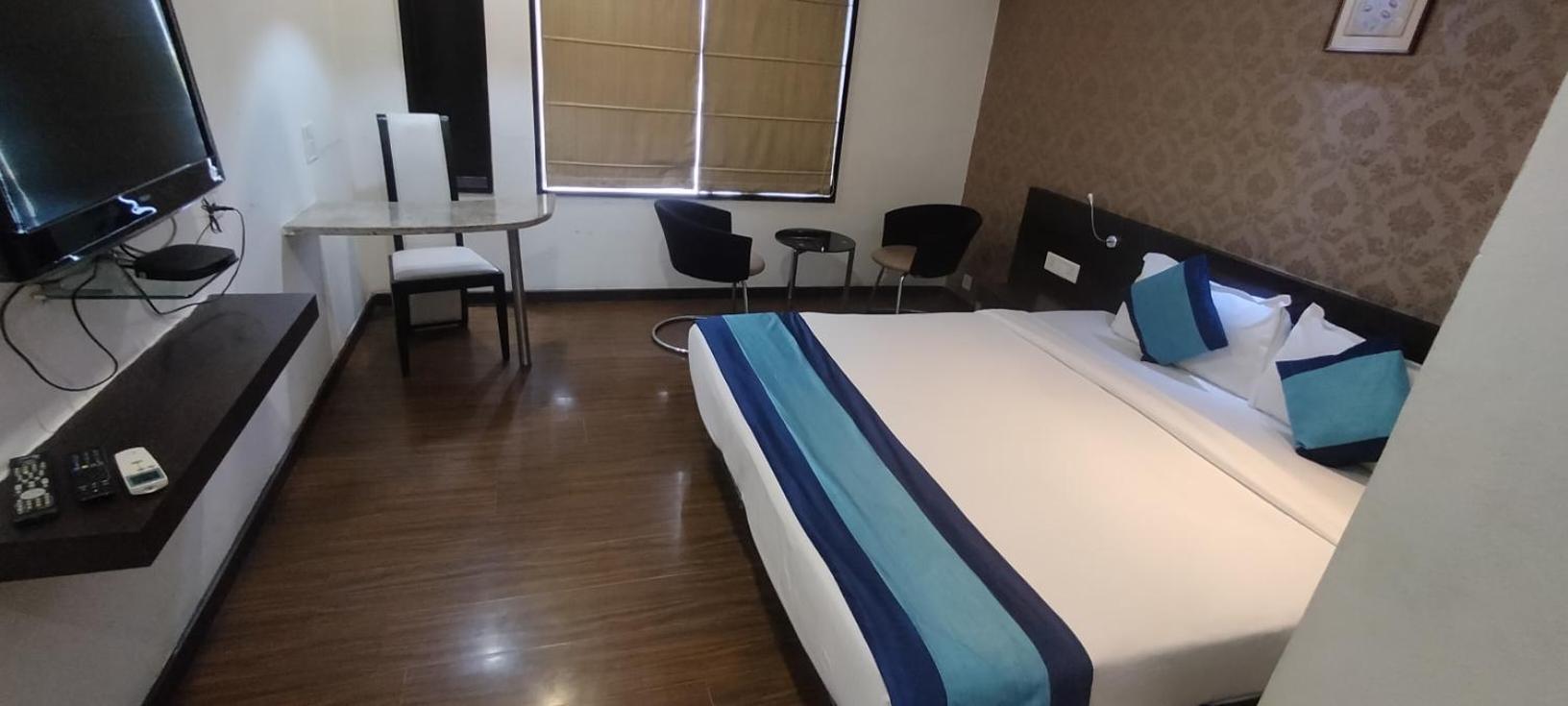 Hotel Lxia Hinjewadi - Indian Nationals Only Pimpri-Chinchwad Екстериор снимка