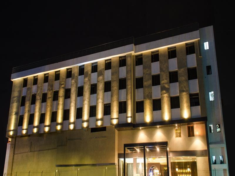 Hotel Lxia Hinjewadi - Indian Nationals Only Pimpri-Chinchwad Екстериор снимка