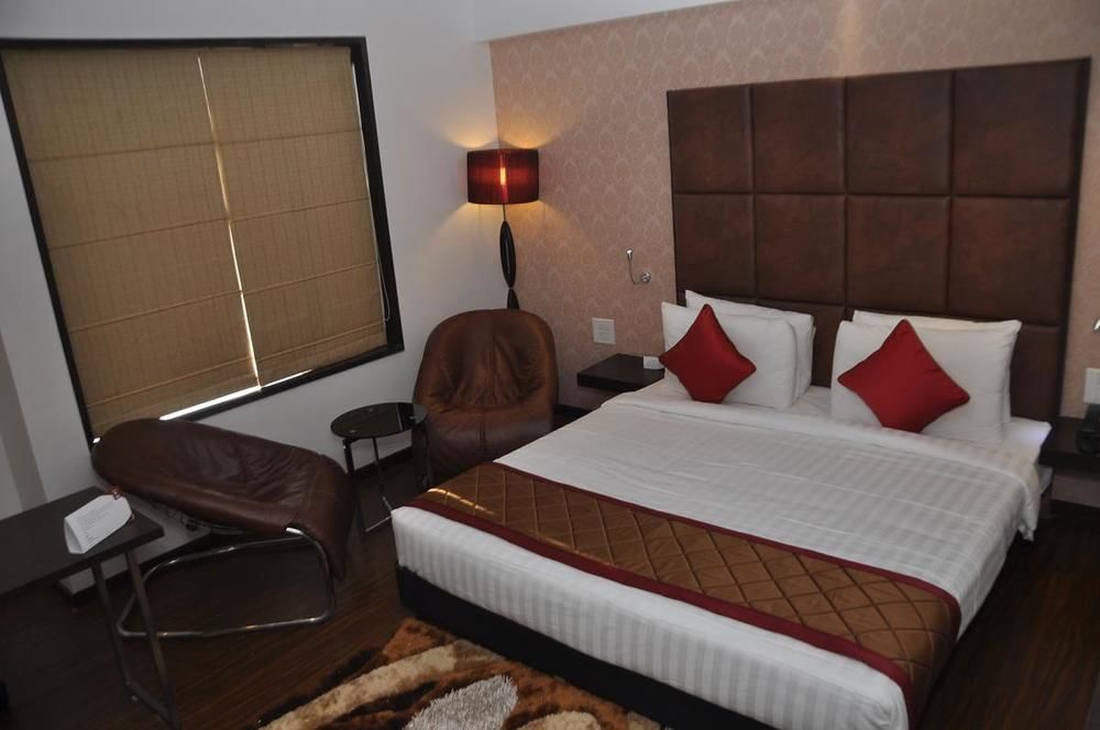 Hotel Lxia Hinjewadi - Indian Nationals Only Pimpri-Chinchwad Екстериор снимка