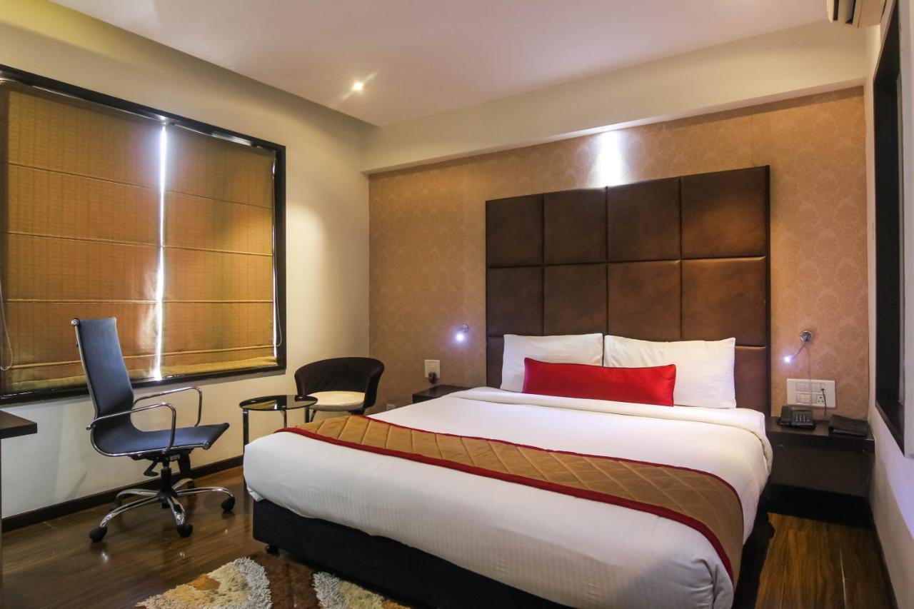 Hotel Lxia Hinjewadi - Indian Nationals Only Pimpri-Chinchwad Екстериор снимка