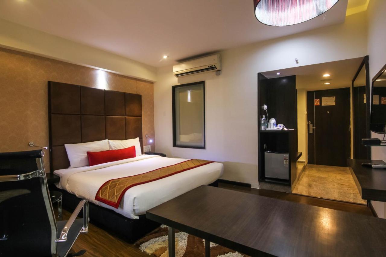 Hotel Lxia Hinjewadi - Indian Nationals Only Pimpri-Chinchwad Екстериор снимка