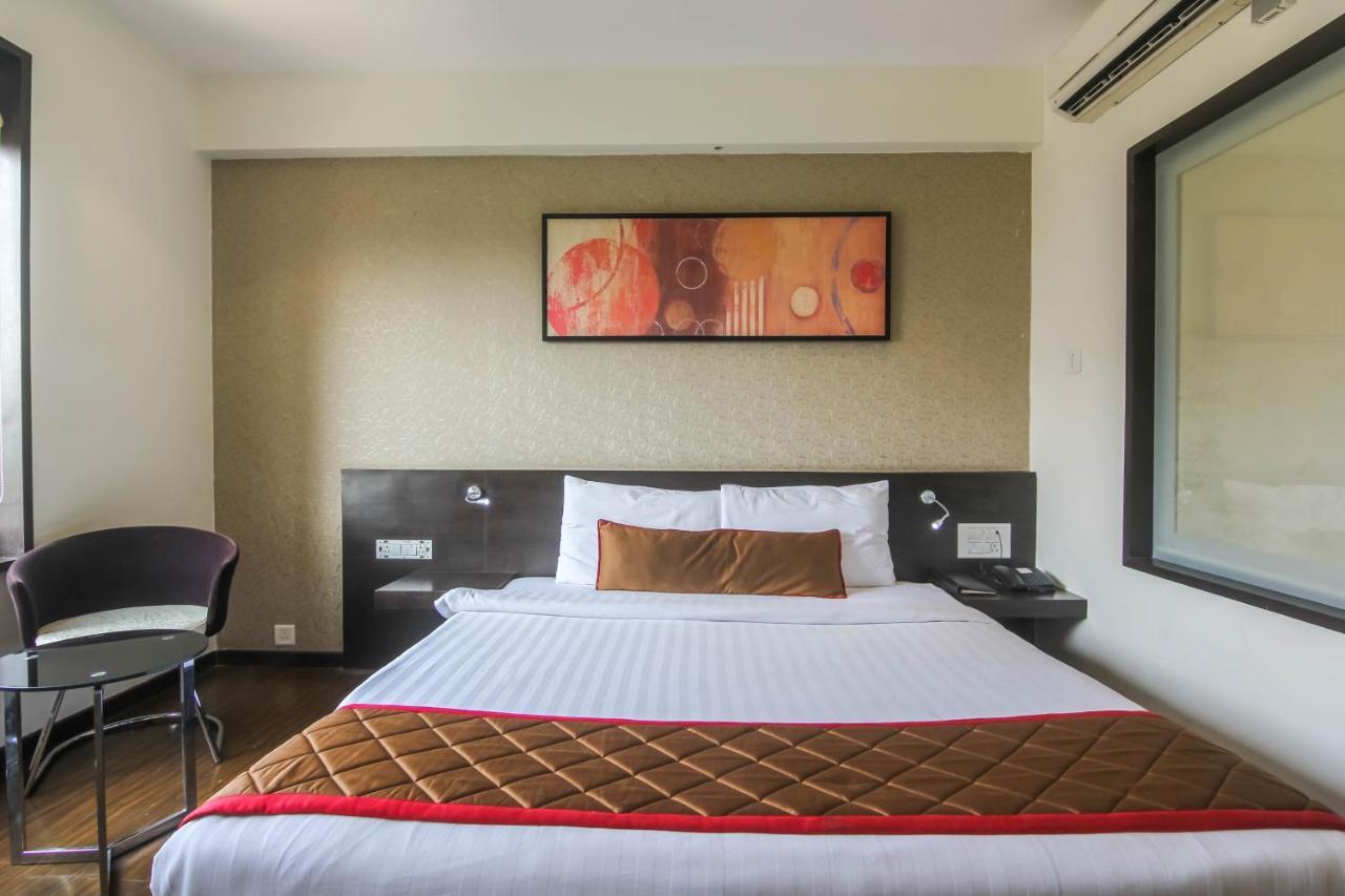 Hotel Lxia Hinjewadi - Indian Nationals Only Pimpri-Chinchwad Екстериор снимка