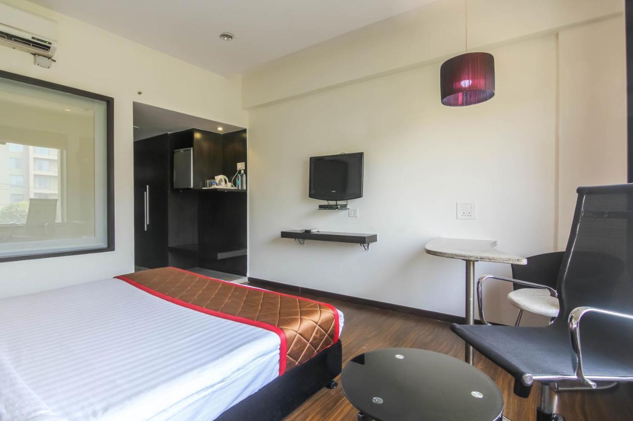 Hotel Lxia Hinjewadi - Indian Nationals Only Pimpri-Chinchwad Екстериор снимка