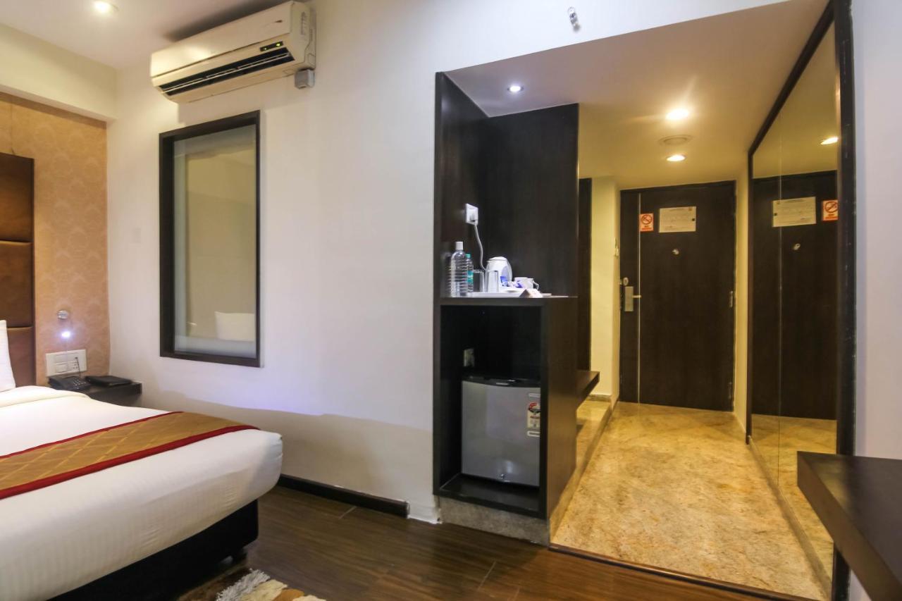 Hotel Lxia Hinjewadi - Indian Nationals Only Pimpri-Chinchwad Екстериор снимка