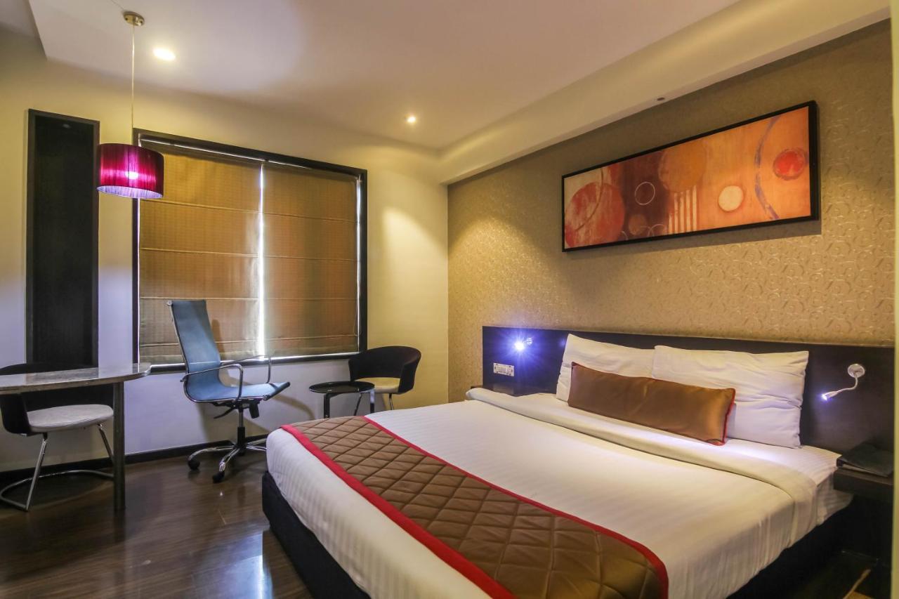 Hotel Lxia Hinjewadi - Indian Nationals Only Pimpri-Chinchwad Екстериор снимка