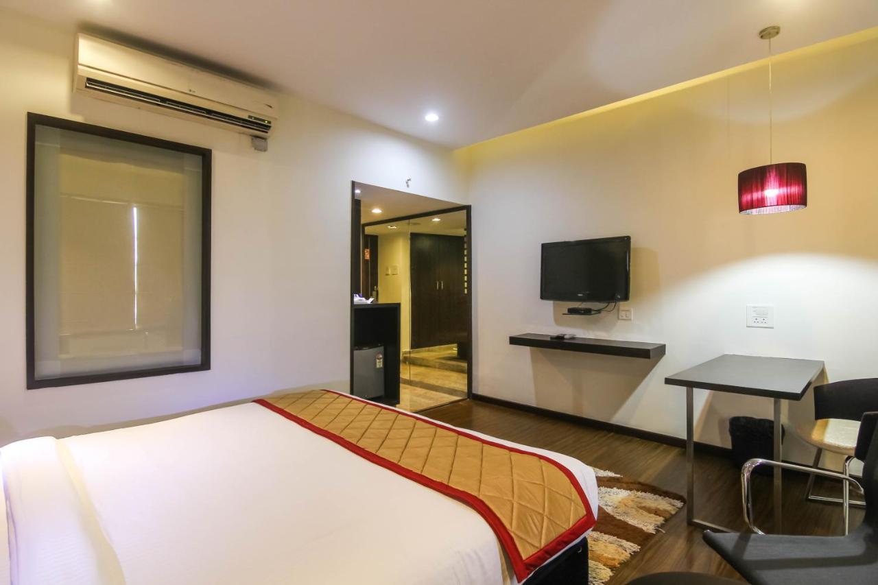 Hotel Lxia Hinjewadi - Indian Nationals Only Pimpri-Chinchwad Екстериор снимка